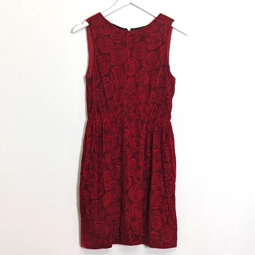 Alice + Olivia Red Velvet Dress Rose Pattern Sleeveless Size 6